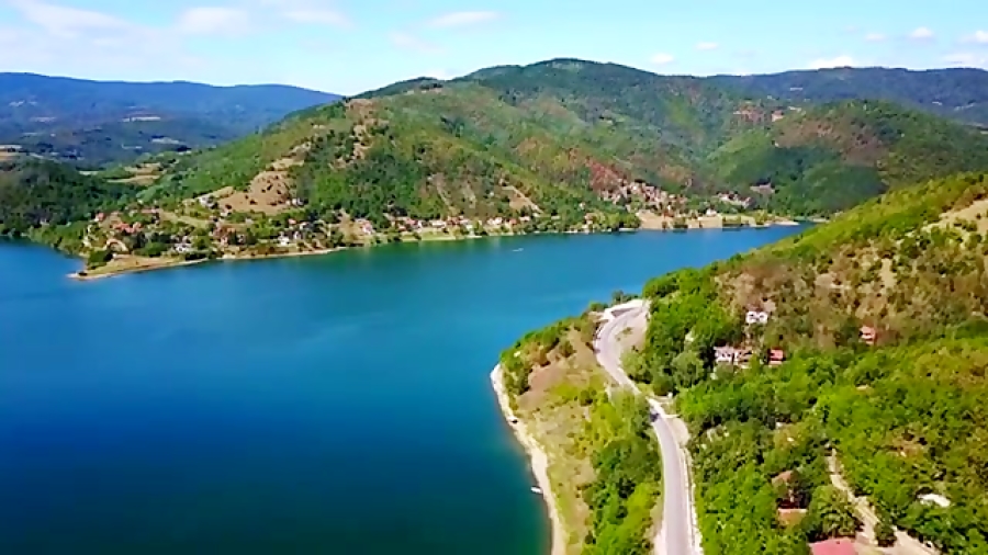 پاکسازی دریاچه پر از پلاستیک در صربستان