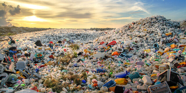 راهکار خلاقانه پاکستان برای مقابله با زباله‌های پلاستیکی
