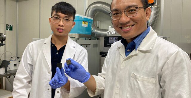 روش جدید دانشمندان سنگاپور برای تبدیل کاغذ باطله به باتری