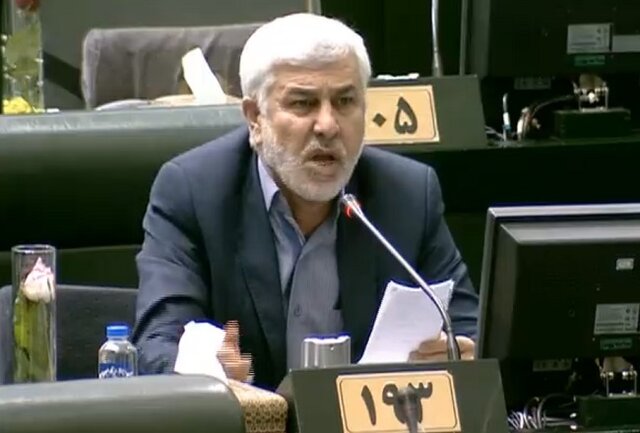 سلیمی: باید هرگونه انتقال آب بین حوزه‌ای مجوزهای زیست‌محیطی را داشته باشد