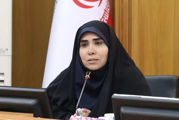 شهرداری چقدر برق از نیروگاههای خورشیدی در تهران تولید می کند؟