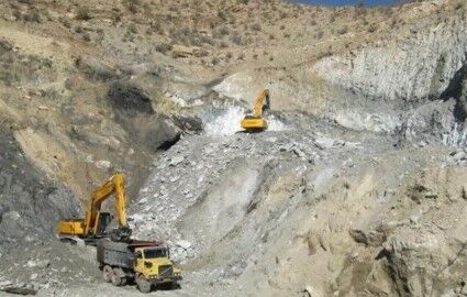 محیط زیست ۳ واحد معدنی آلوده کننده رودخانه هراز را تعطیل کرد