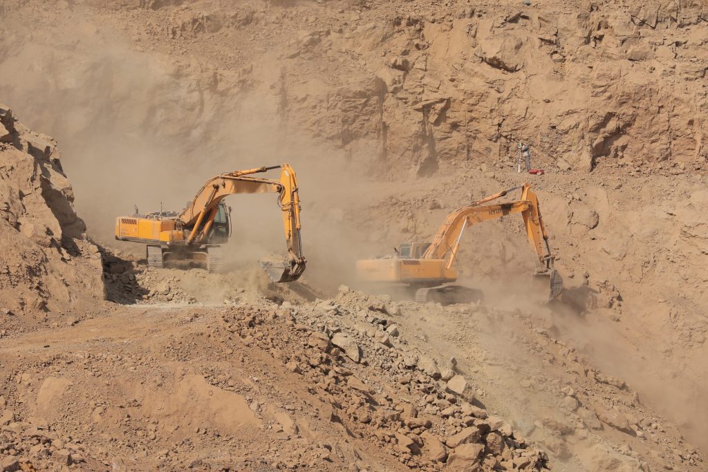 تخریب کوهها و معدنکاری